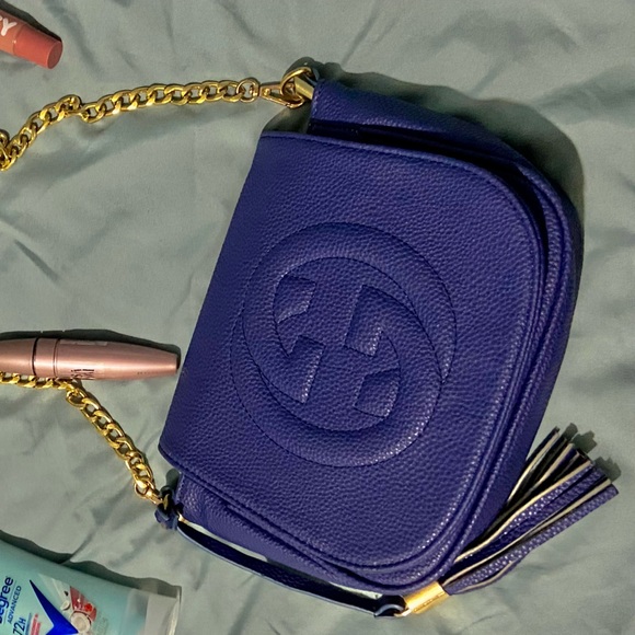 Guccis purse I got around 2014/2015 blue with gold over shoulder strap. - Picture 1 of 1
